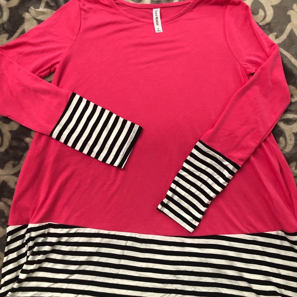 Super cute hot pink shirt with striped detail - Picture 3 of 3